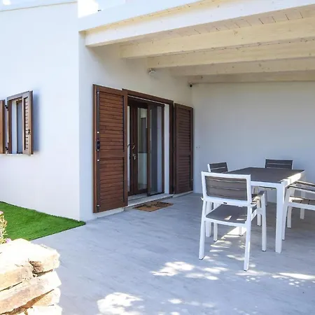 1 Bedroom Cozy In Budoni
